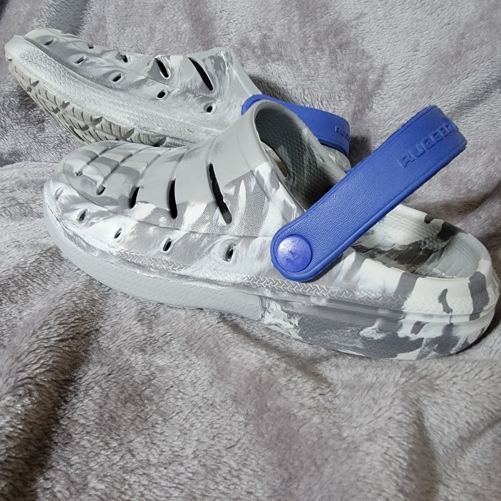 Rugged Shark Clogs Youth Size 2 Grey White Blue Good Marble Camo Slip On Shoes